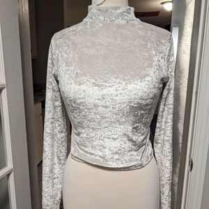 Lululemon White Velvet Women's Top